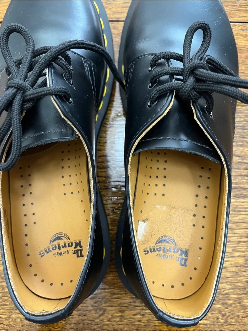 LIKE NEW Dr Martens Casual Oxford Shoes